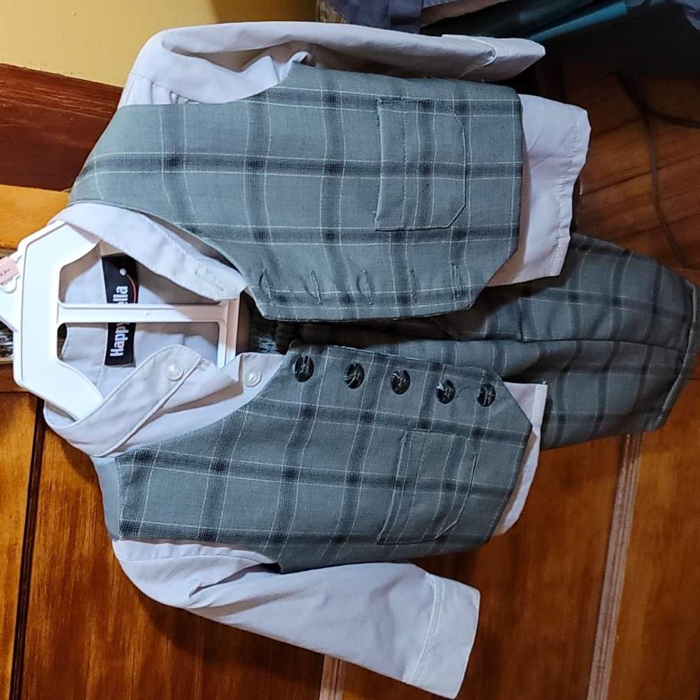 Happy Fella size 2T green